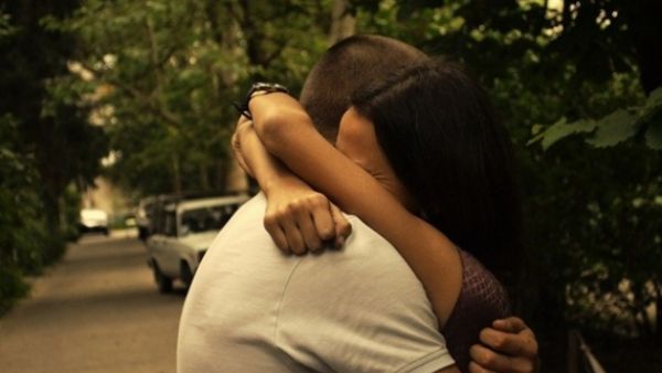 الحضن حب ولا قلة ادب