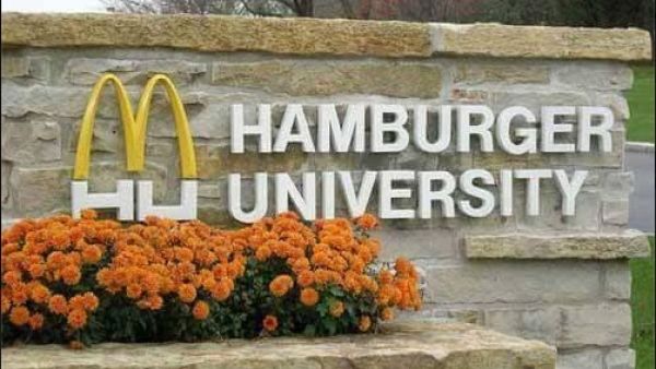 جامعة ماكدونالدز