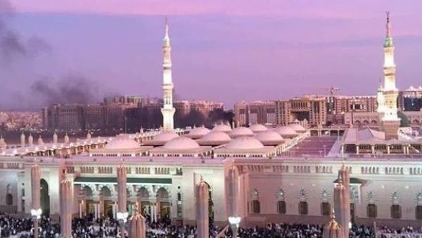 داعش تنتهك مسجد الرسول وقبره