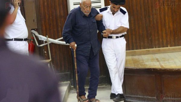 المرشد السابق للإخوان محمد مهدي عاكف