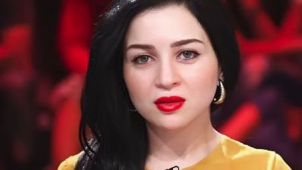 الفنانة المصرية مي عزالدين 
