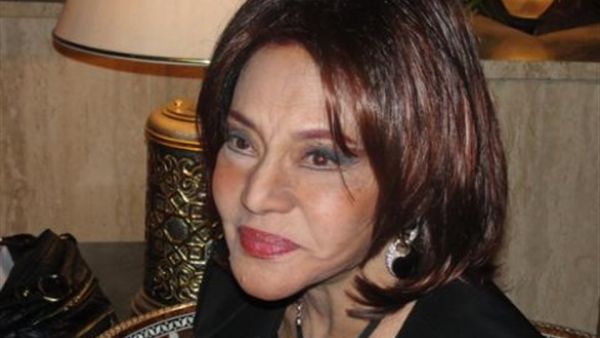 بعد العملية الخطير التي أجرتها، الفنانة ماجدة على كرسي متحرك