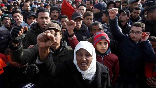 قالت السفارة، إن "المظاهرات السلمية يمكن أن تتحول إلى تصادم وتصعيد إلى عنف" 