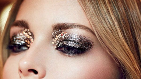 الألوان الجريئة هي موضة شتاء 2018