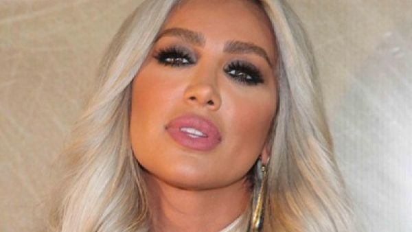 مايا دياب في إطلالة مثيرة من حلبة سباق السيارات
