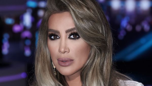 الفنانة اللبنانية مايا دياب الفنانة اللبنانية مايا دياب