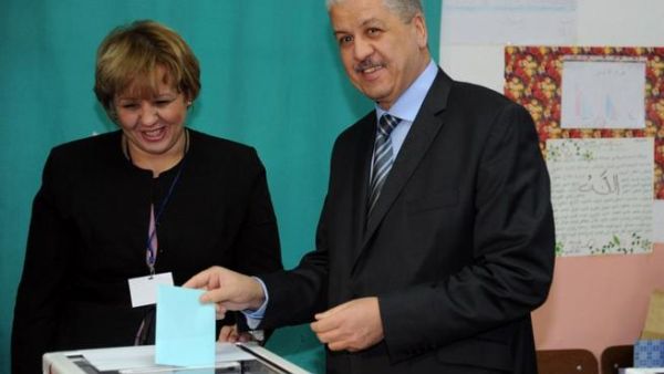 Algerian prime minister, Abdelmalek Sellal, casts his vote at a polling station in Algiers, during local elections on Thursday. (AFP PHOTO/FAROUK BATICHE)