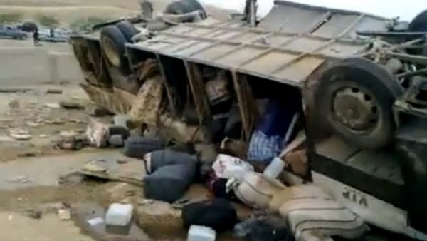 An image grab taken from a video uploaded on YouTube on March 16, 2013 shows a bus following an accident with a truck in the Adssiyeh region in southwest Jordan. (AFP PHOTO/YOUTUBE)
