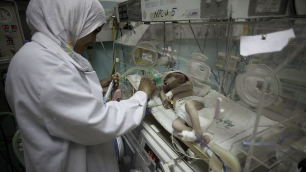 Gaza stays cutting edge by re-naming its old-era hospital-name, Mubarak, 'Tahrir '