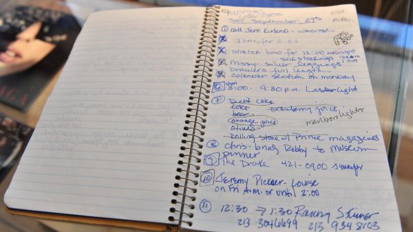 Women have impossible to-do-lists that include career and home