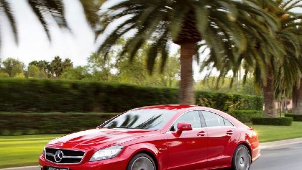 عززت CLS الجديدة مكانتها كسيارة لا بد لكل السائقين الذين يتسمون بالأناقة الحصول عليها في المنطقة عززت CLS الجديدة مكانتها كسيارة لا بد لكل السائقين الذين يتسمون بالأناقة الحصول عليها في المنطقة