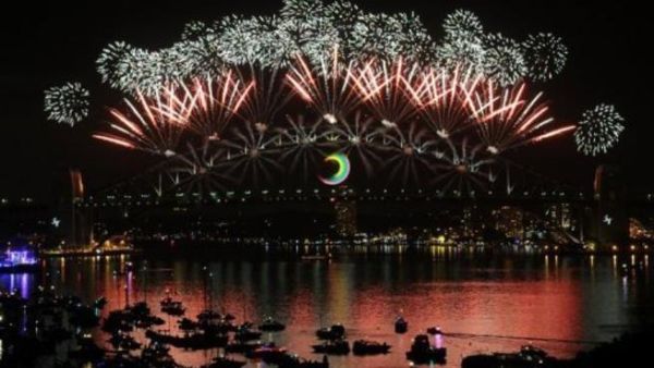 العالم يستعد لاستقبال العام 2013
