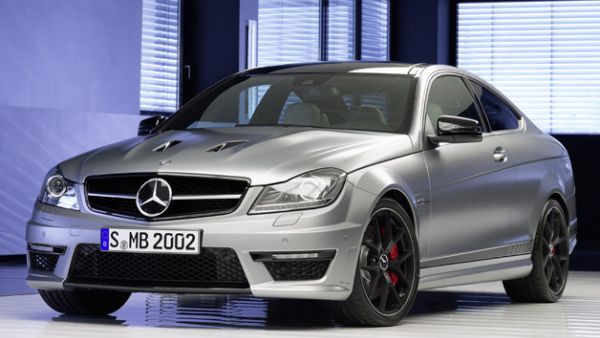 The newest Mercedes will make any car lover lust. (pic courtesy of Autoblog)