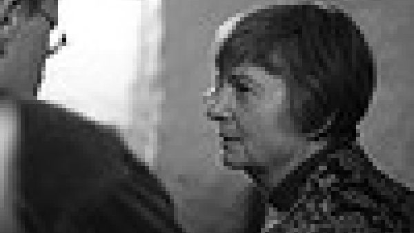 Sometimes colleagues catch you off guard at work or indeed outside of work with intrusive questions on salary, whose revelation can lead to discomfort for both parties.