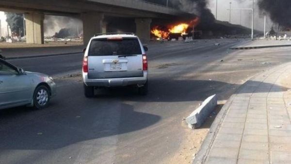 صورة للانفجار يتداولها نشطاء سعوديين على شبكة توتير صورة للانفجار يتداولها نشطاء سعوديين على شبكة توتير