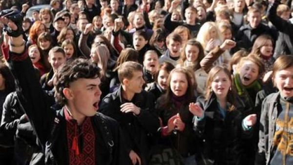 من الاحتجاج قبل الخلع