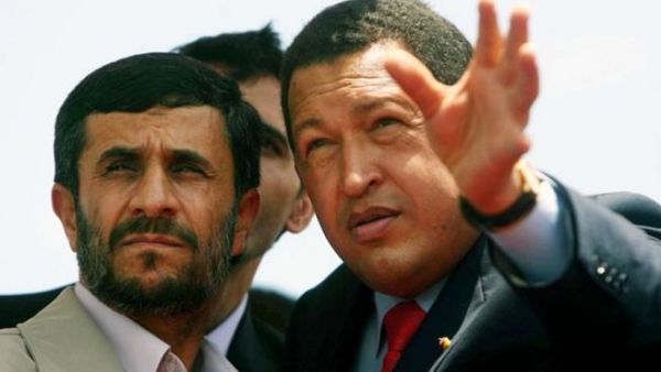 Iran's President Mahmoud Ahmadinejad (L) and Venezuela's President Hugo Chavez (R)