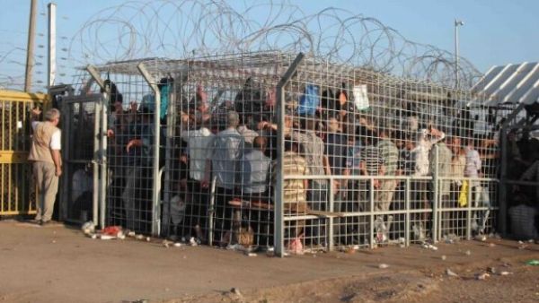 Ephraim/Taybeh checkpoint, West Bank, Occupied Palestine [photo:David Heap/EAPPI]