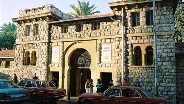 Jumblatt maintains he was defrauded by his "highly trusted" business manager Abu Hamza, who facilitated his purchase of property at a cost higher than the real value.