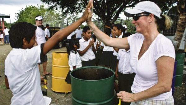 People can help plant 1,800 fruit, shade and flowering trees around the golf course in Costa Rica
