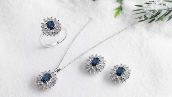 Damas has a huge appetite for expansion, and surely, its Diana replica design will find an appetite for purchase probably anywhere in the world. 