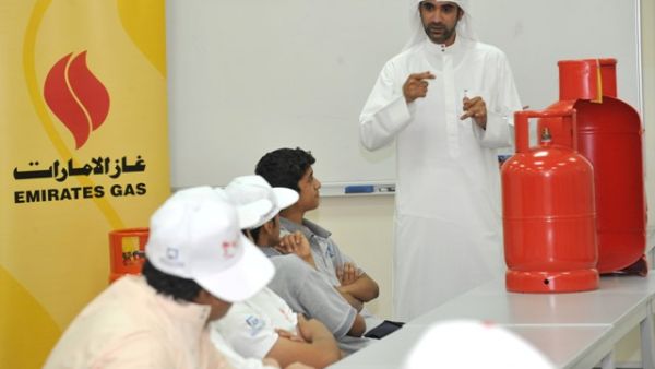 Ali Al Hammadi, Quality Coordinator at EMGAS, provided the students with an overview of Emirates Gas products and services