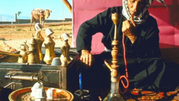Of course smoking the hubbly-bubbly made the list of reasons why the Arab world is amazing.