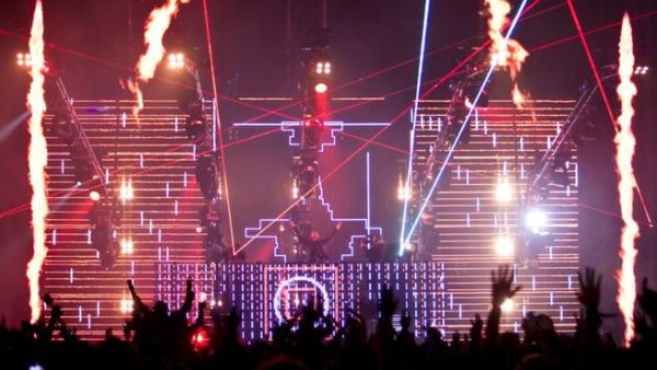 David Guetta on stage. Picture courtesy of Katy Davies.