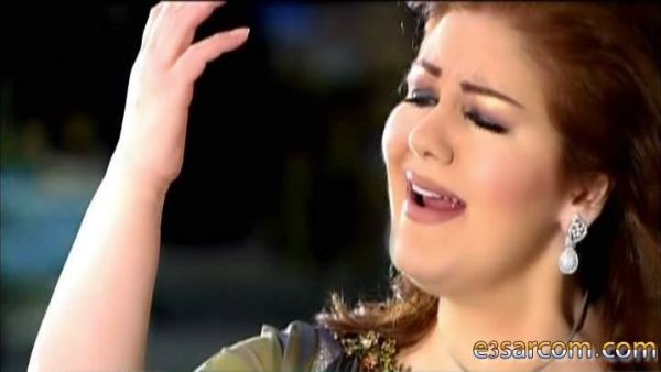 Mayada Al Hinawi sings for Kurdistan.
