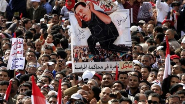 امسك مبارك حرامي!. امسك مبارك حرامي!.