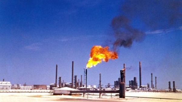 Rising Saudi energy demand is a bigger threat to Saudi Arabia than surging US shale output, Jadwa Investment bank says in a study published on Wednesday.
Rising Saudi energy demand is a bigger threat to Saudi Arabia than surging US shale output, Jadwa Investment bank says in a study published on Wednesday.
