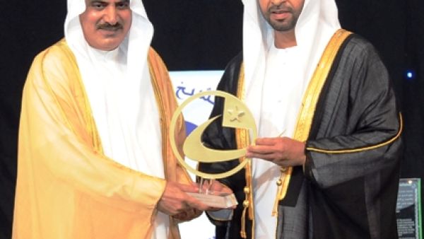 Sheikh Hamdan bin Zayed presents the award to Ali Al Jarwan, ADMA-OPCO CEO