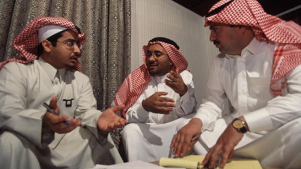 يُعَدّ نظام الكفالة القائم حالياً لدى البعض كنزاً لا يضاهيه أي كنز