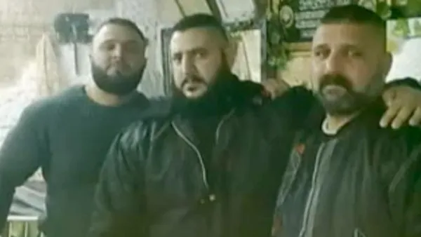 صورة عن الانترنت لمن يوصفون بالشبيحة