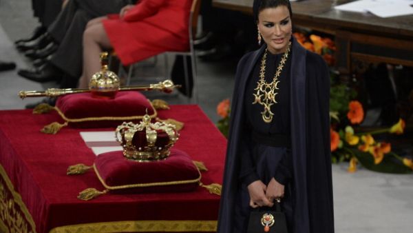 Sheikha Mozah arrives to attend the inauguration of King Willem-Alexander at Nieuwe Kerk on April 30. (Getty images)