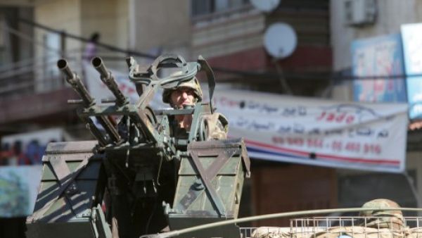 دورية للجيش في احد شوارع طرابلس/أ.ف.ب