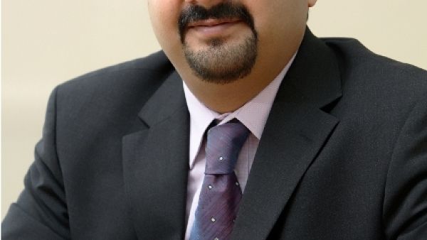 السيد خواجا سيف الدين، مدير مبيعات أول لمنطقة الشرق الأوسط وجنوب آسيا في ويسترن ديجيتال