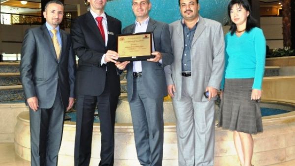 Rotana executives receiving the award
