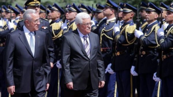 محمود عباس يبدأ زيارة رسمية الى لبنان