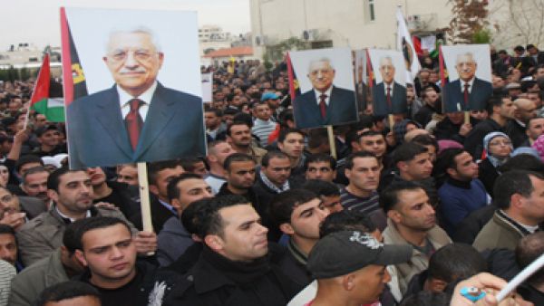 عباس: نتمسك بالثوابت 