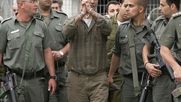 سعدات ينقل إلى مستشفى عسكري إسرائيلي