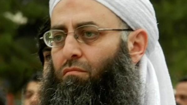 رجل الدين السني المتشدد احمد الاسير