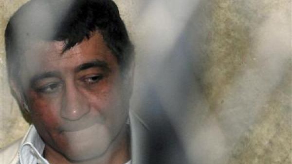 رجل الاعمال المصري أحمد عز اثناء مثوله أمام المحكمة في شمال القاهرة 
