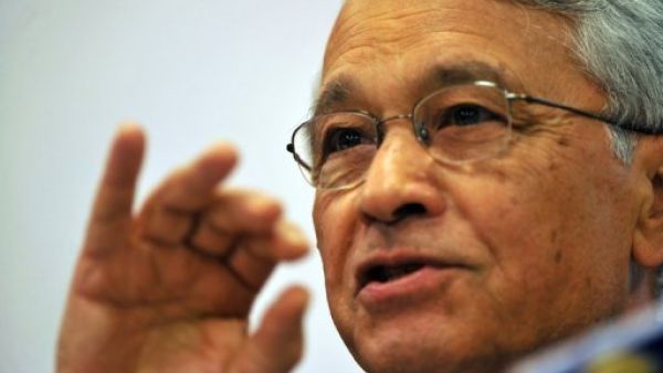 مذكرة توقيف بحق وزير الطاقة الجزائري السابق