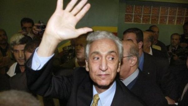 حسين ايت احمد 
