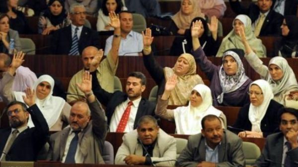 البرلمان الجزائري يتبنى خطة عمل الحكومة  