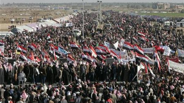 مظاهرات لمسلمين سنة في الرمادي ضد رئيس الوزراء العراقي نوري المالكي
