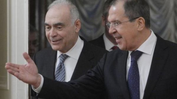 وزير الخارجية الروسي سيرغي لافروف مع نظيره المصري محمد عمرو