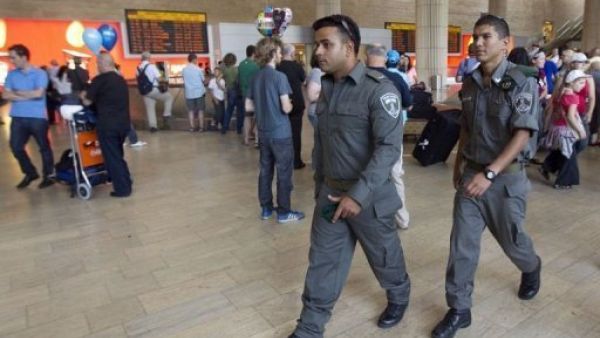 رجال امن اسرائيليون في مطار بن غوريون
