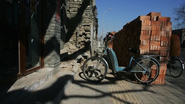 It is unclear if these kidnapped Estonian cyclists still have their bikes in their possession, but are probably happy to have escaped with
their lives for now. It is unclear if these kidnapped Estonian cyclists still have their bikes in their possession, but are probably happy to have escaped with
their lives for now.